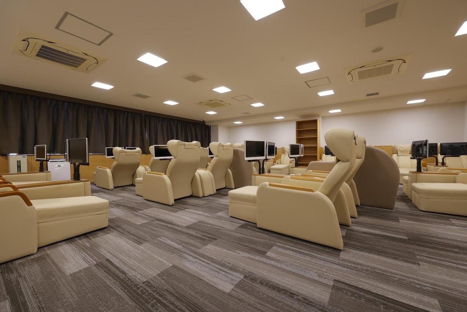 Sauna & Capsule Hotel Rumor Plaza Kiotó Kültér fotó