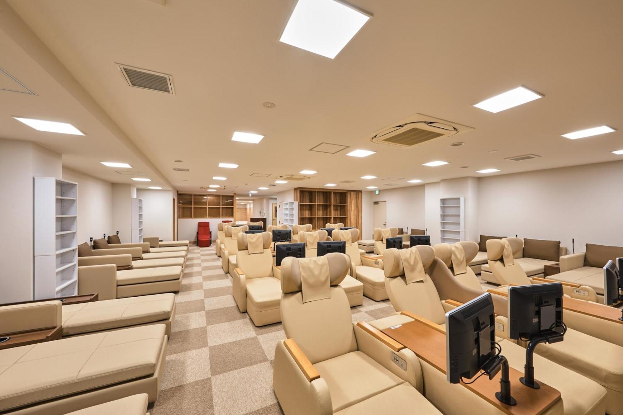 Sauna & Capsule Hotel Rumor Plaza Kiotó Kültér fotó